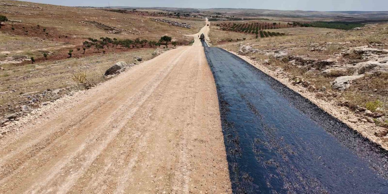 Şanlıurfa'da 6 mahalleyi birbirine bağlayan yol asfaltlandı