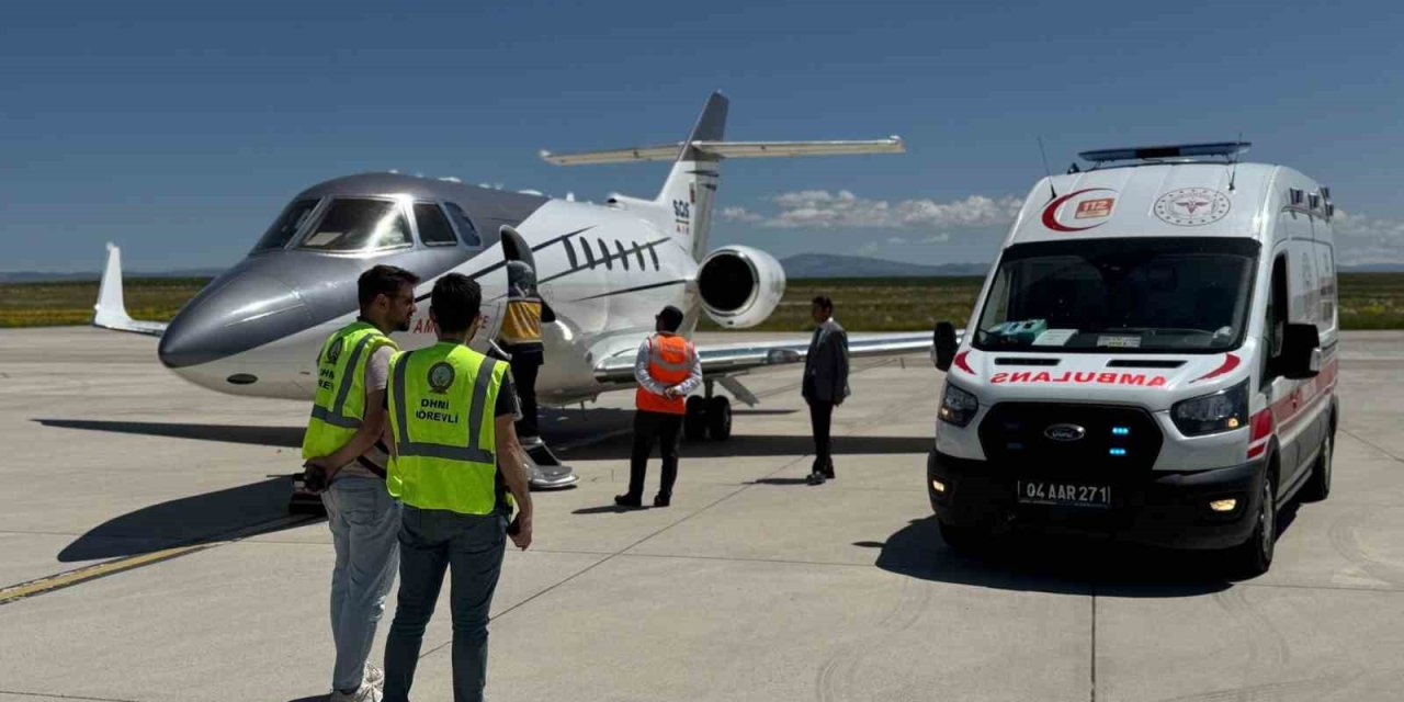 Muş ve Ağrı’dan iki bebek için hava ambulans seferberliği