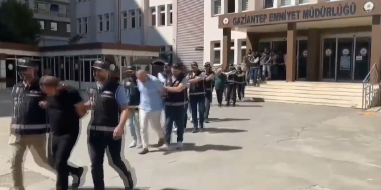 Gaziantep merkezli 3 ilde operasyon: 13 gözaltı