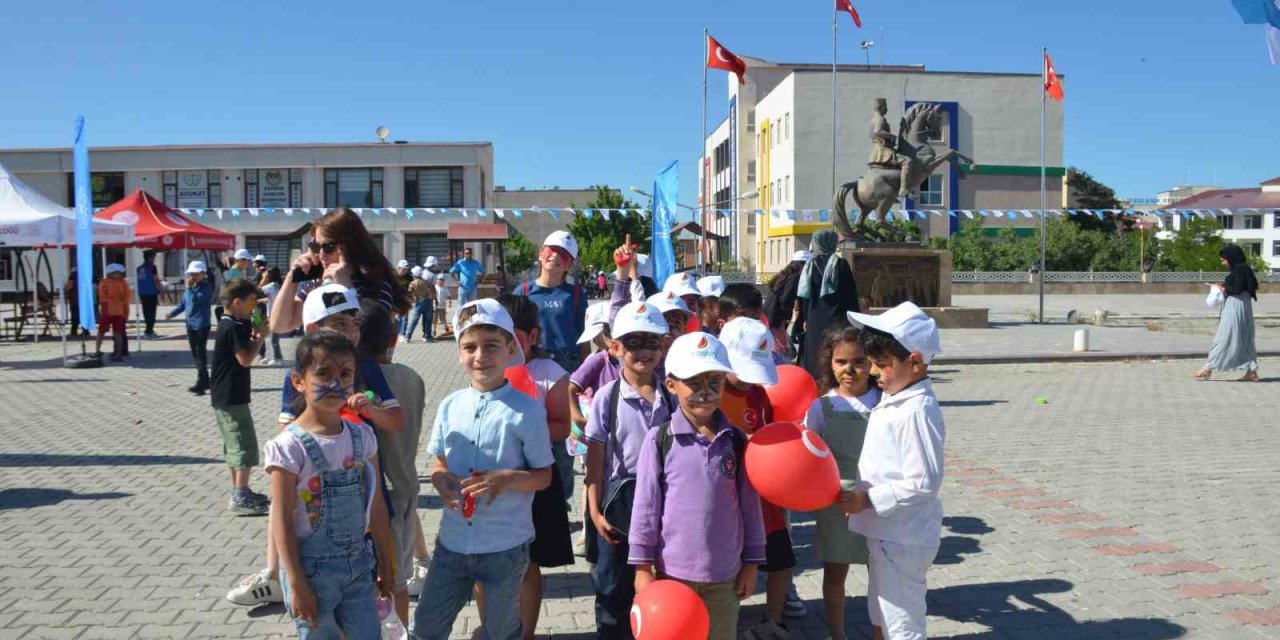 Bulanık’ta çocuk şenliği yapıldı