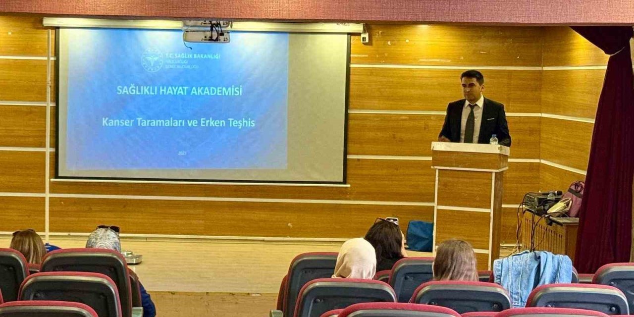 Başkale’de öğretmenlere sağlıklı yaşam eğitimi verildi