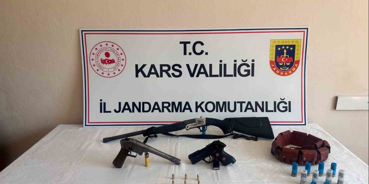 Arpaçay’da silah ve mühimmat yakalandı