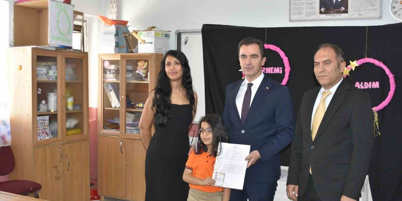 Bitlis’te 97 bin 196 öğrenci karne aldı