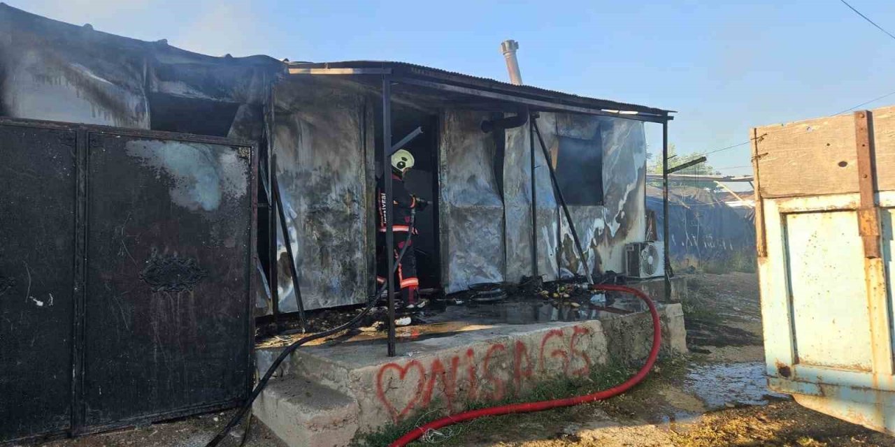 Malatya’da konteyner yangını korkuttu