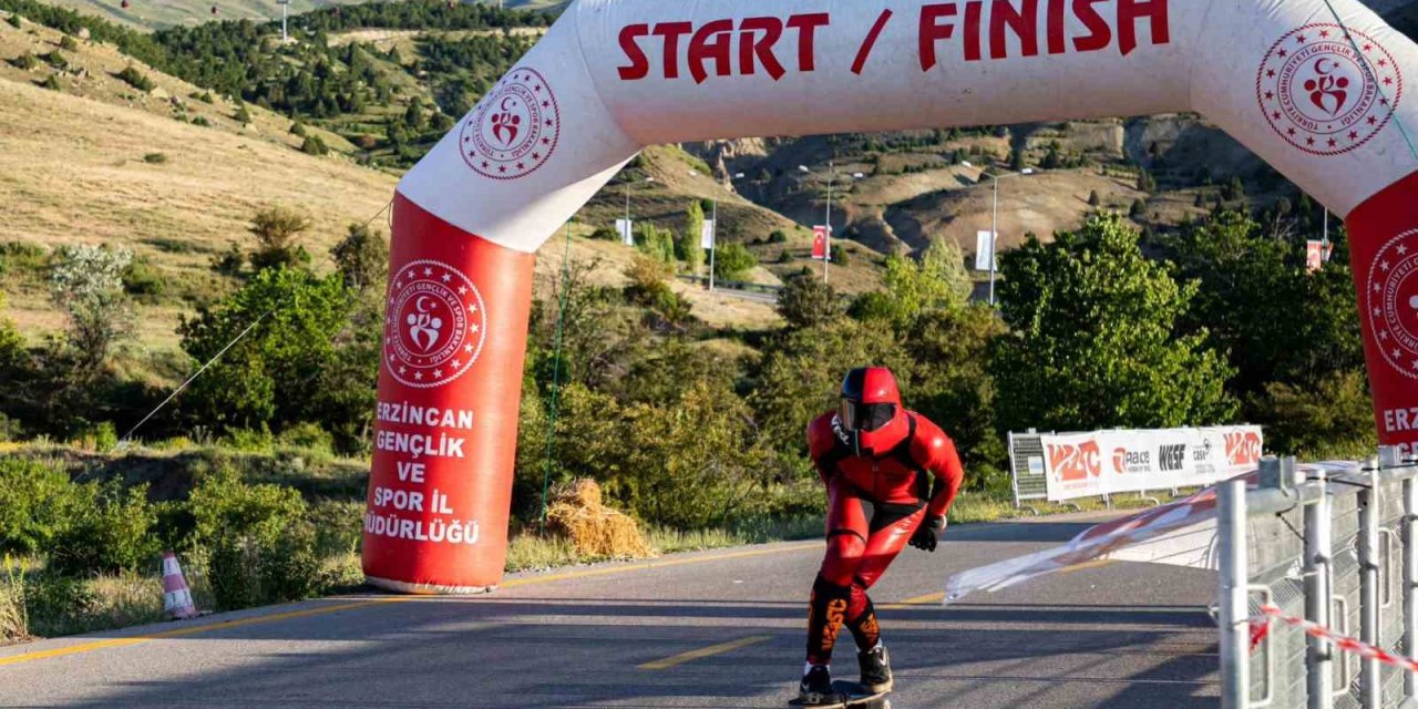 Dünya Kaykay İniş Şampiyonası Erzincan’da start verdi