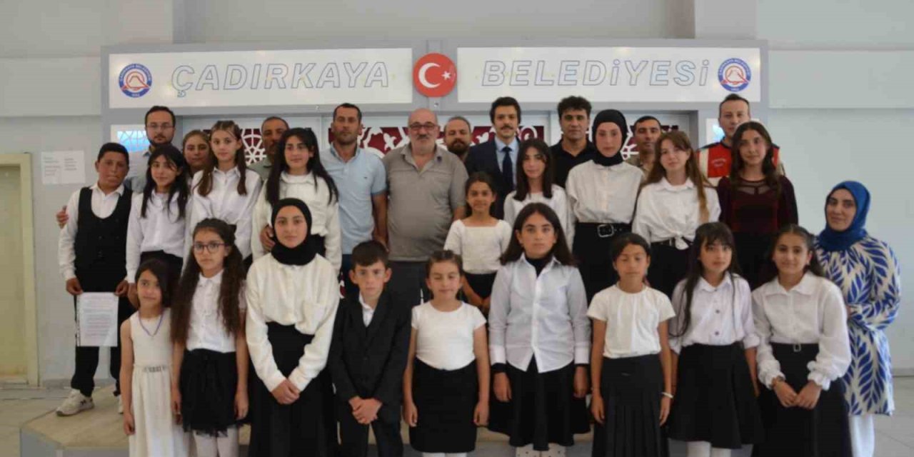 Erzincan'da ortaokul öğrencilerinden şiir programı