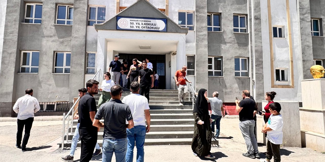Yüksekova’da YKS’nin ilk oturumu tamamlandı