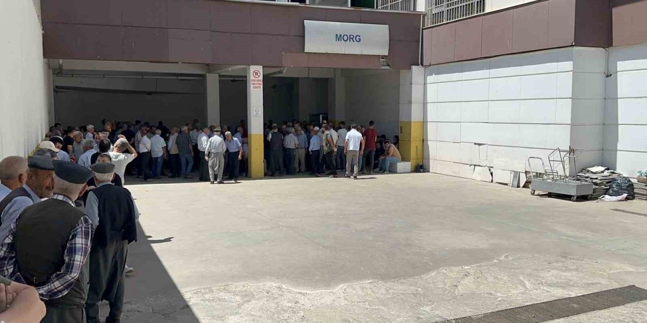 Adıyaman’da kamyonet uçuruma yuvarlandı: 2 kişi öldü