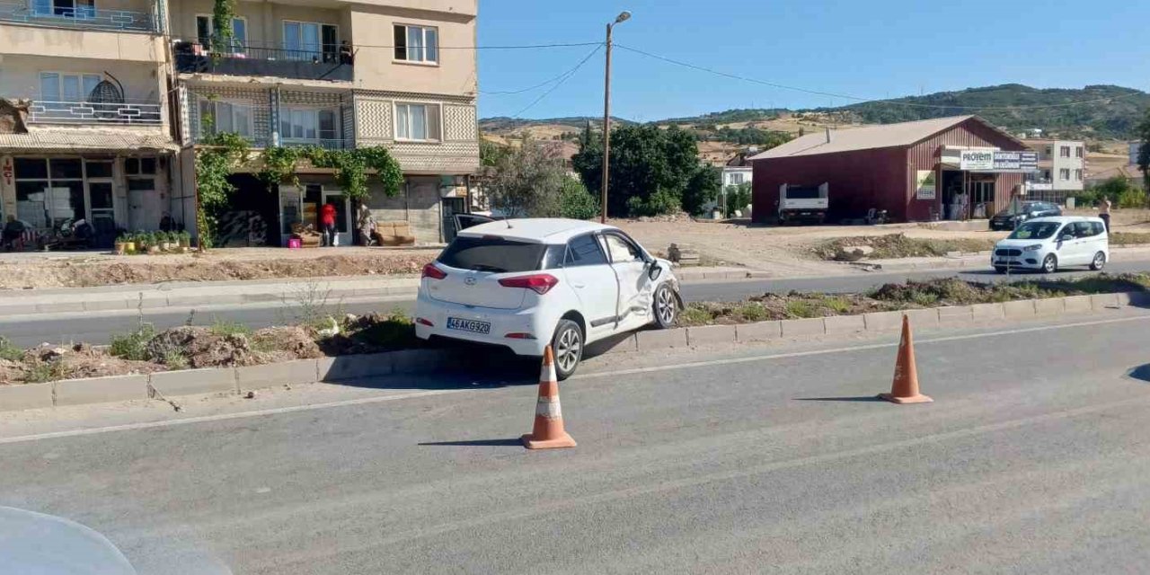 Adıyaman’da 4 kişinin yaralandığı kaza kameralarda