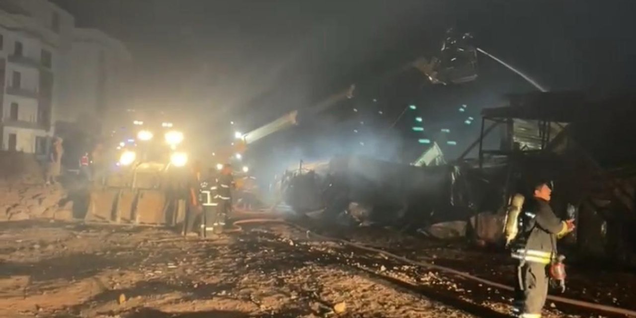 İşçilerin kaldığı konteynerler alev aldı