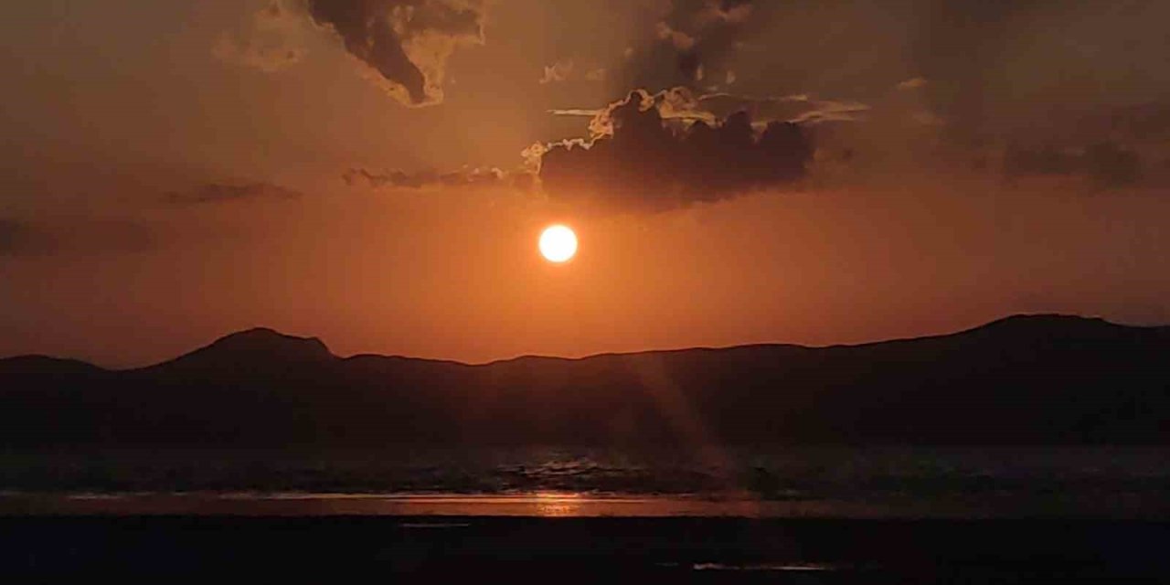 Van'da muhteşem gün batımı