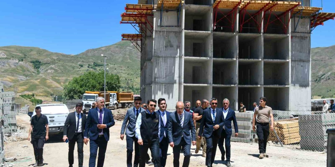 Tunceli’nin en riskli ilçesinde depreme dirençli 281 konutun yapımı devam ediyor