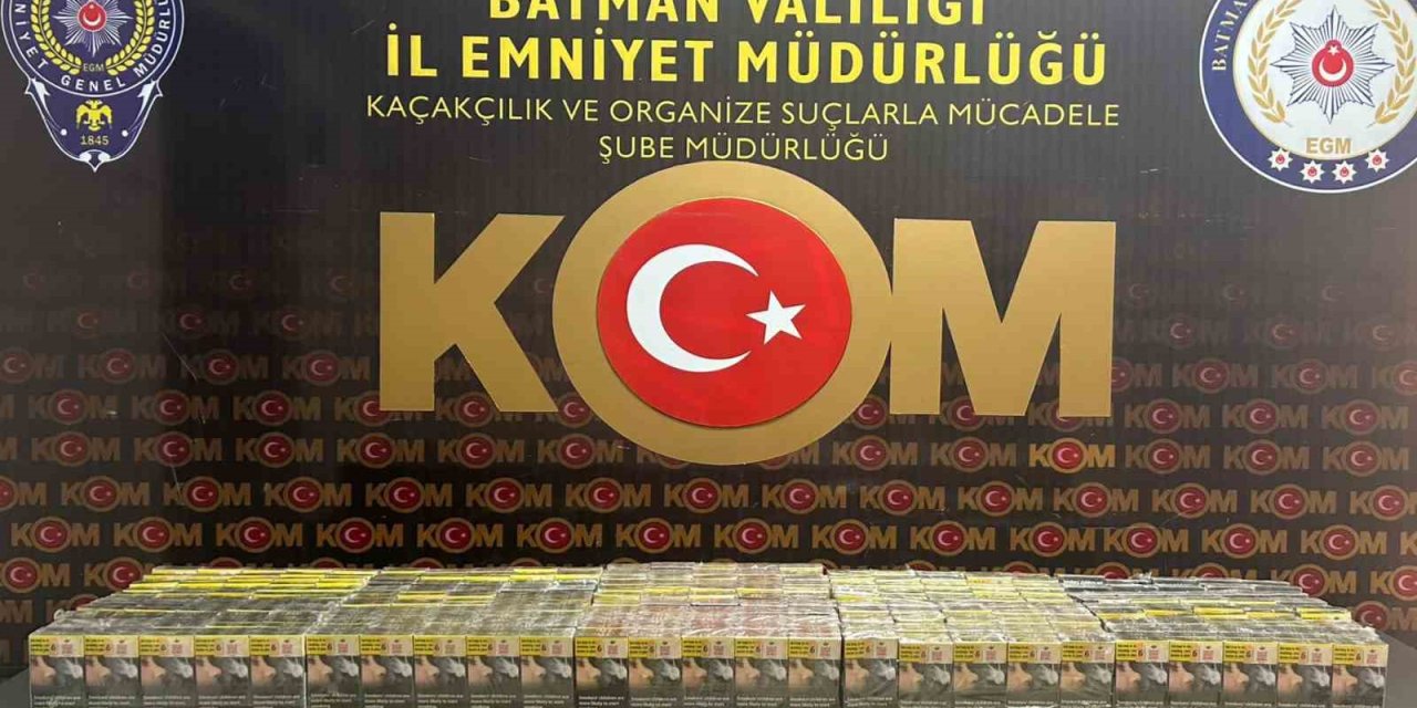Batman’da bir otomobilde bin yüzlerce paket kaçak sigara ele geçirildi