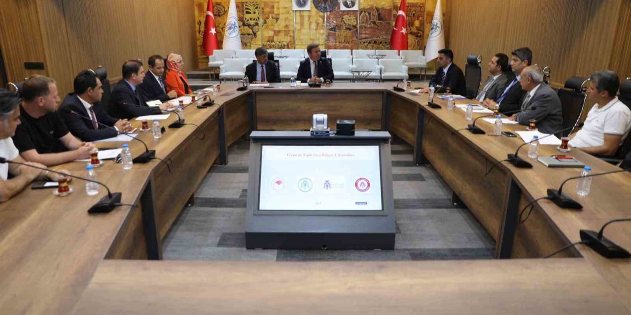 Erzincan Toplu Sera Bölgesi Çalışmaları toplantısı yapıldı