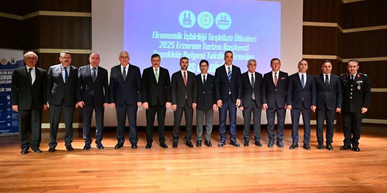 EİT 2025 Erzurum Turizm Başkenti teşekkür belgesi takdim töreni yapıldı