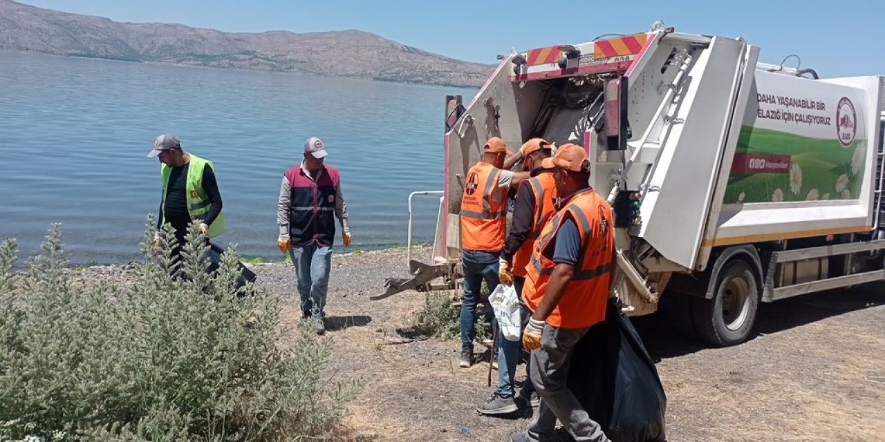Hazar gölünün etrafından 40 ton çöp toplandı