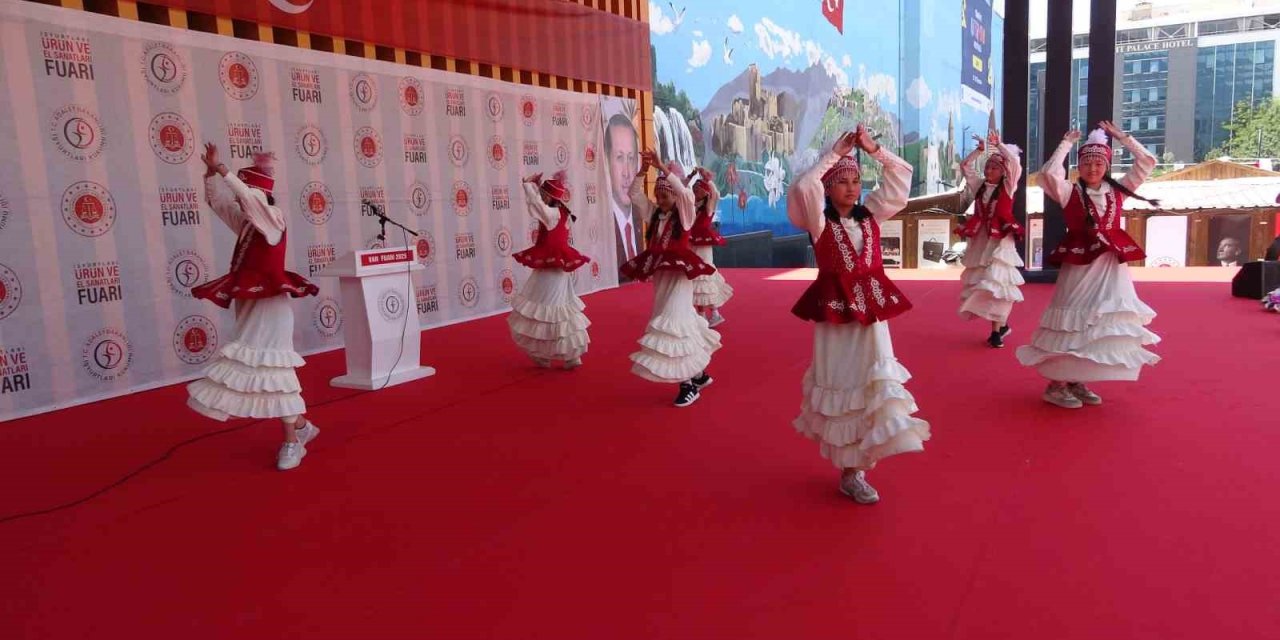 Van’da "İşyurtları Ürün ve El Sanatları Fuarı" kapılarını açtı