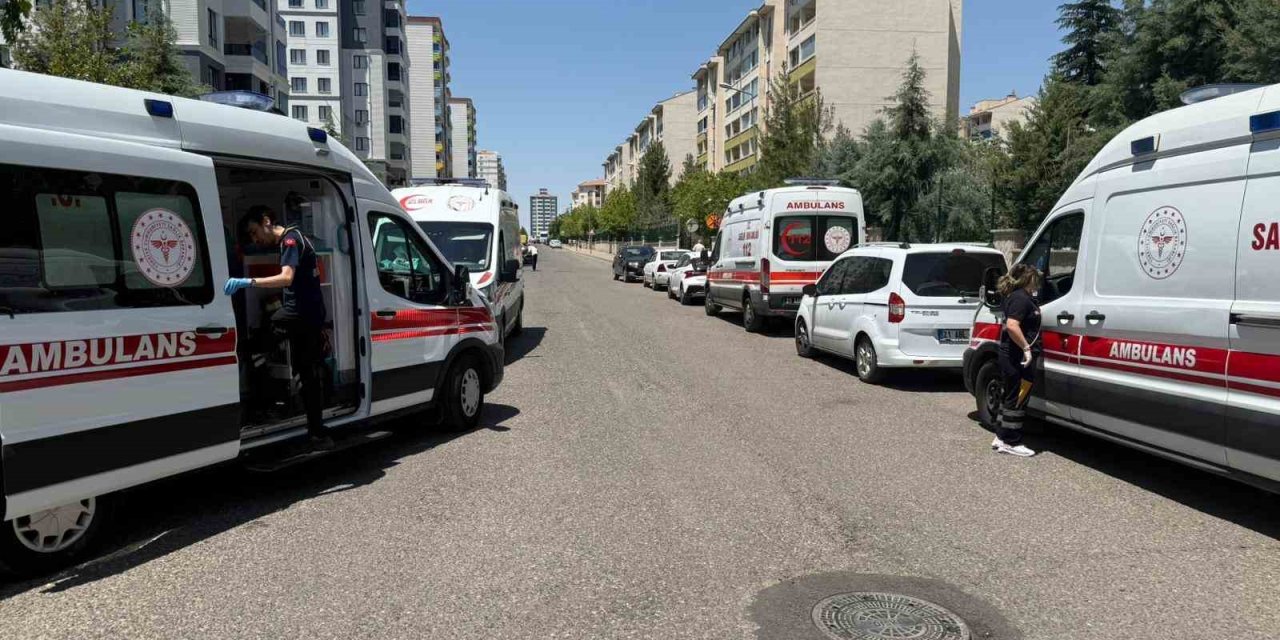 Diyarbakır’da bir apartmanda yangın çıktı