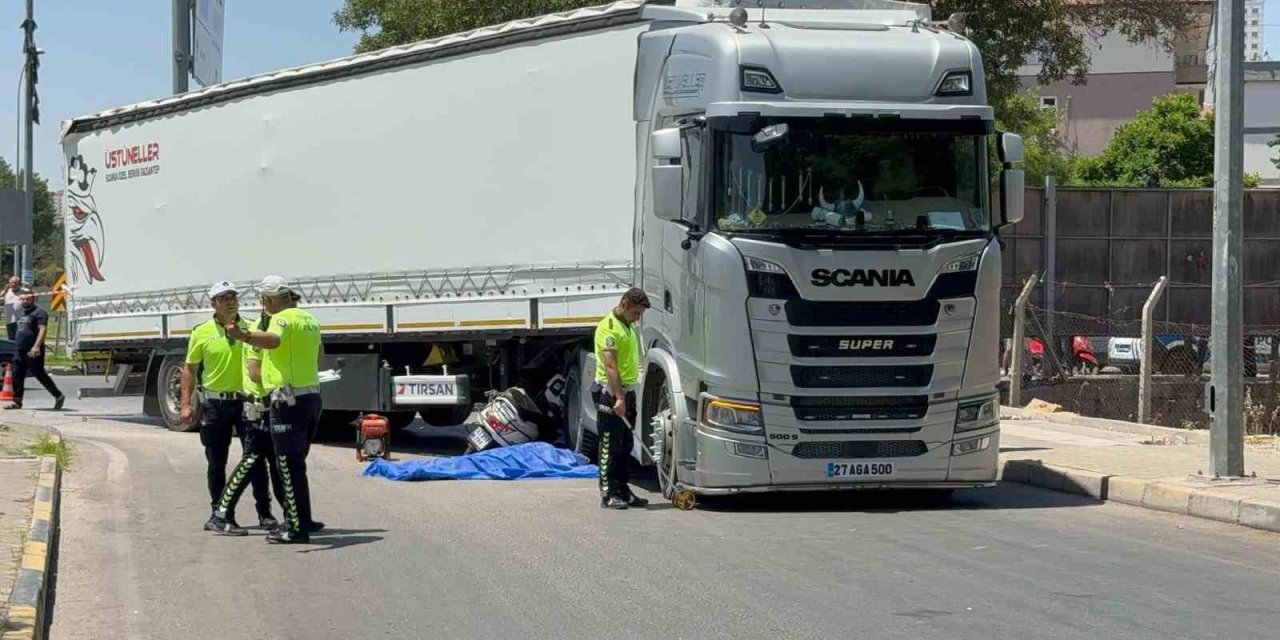 Gaziantep’te tırın altında kalarak ölen 2 kişinin kimlikleri belli oldu