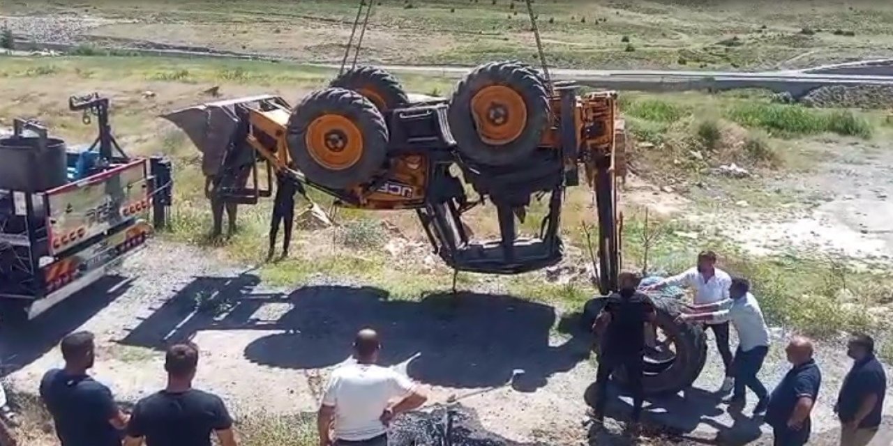 Bitlis’te iş makinesi kaza yaptı: 1 kişi yaralandı