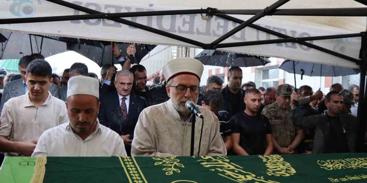 Oltu taşı işçileri yasta