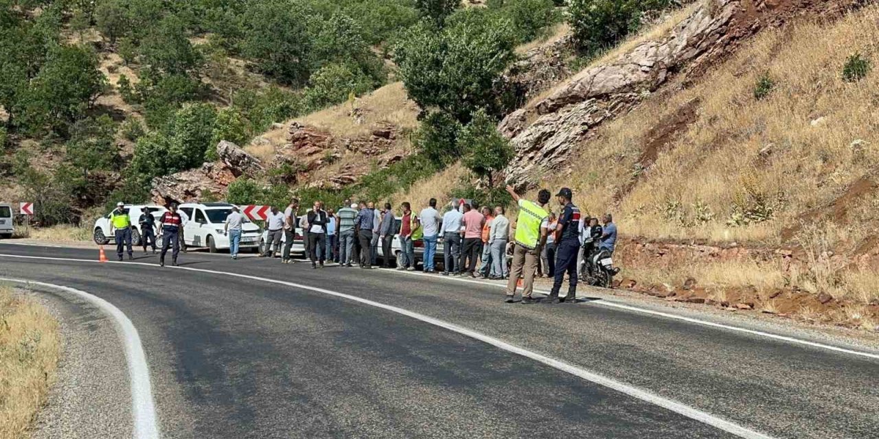 Kontrolden çıkan motosiklet devrildi: 1 ölü