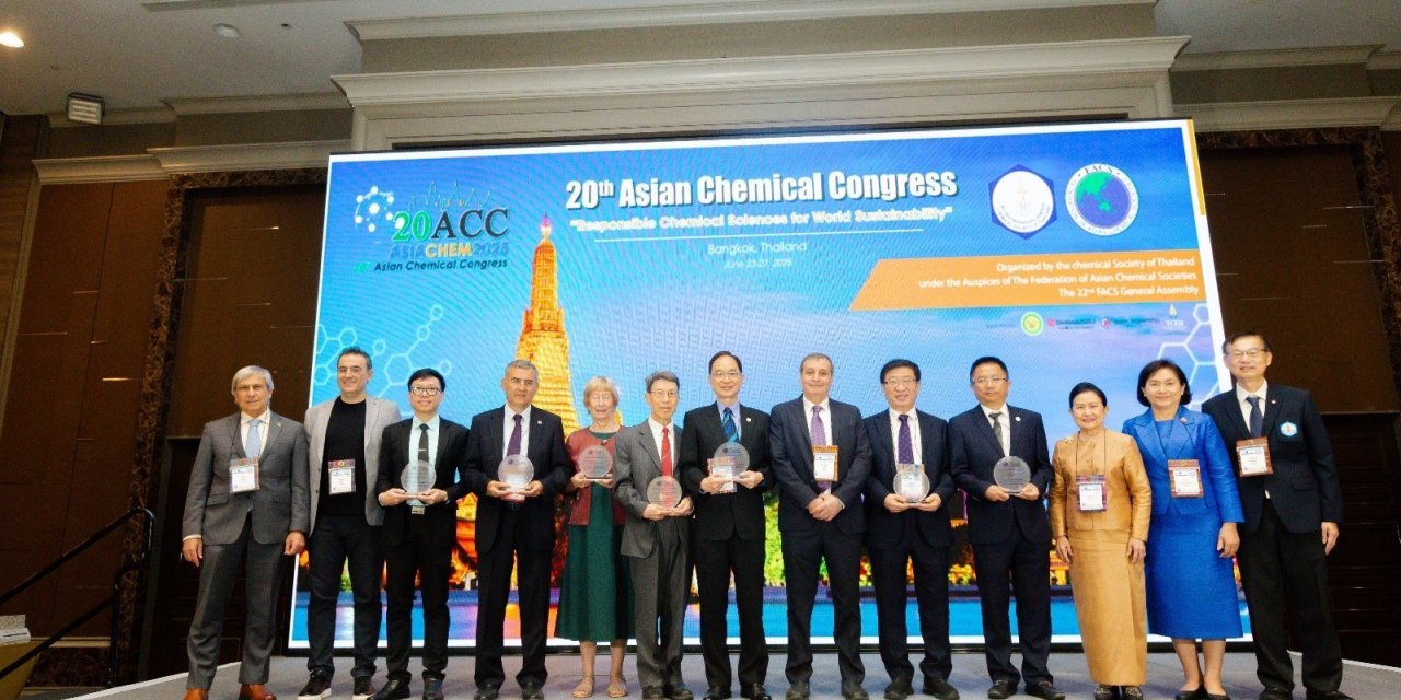 Prof. Dr. Sözbilir’e uluslararası kimya eğitim ödülü verildi