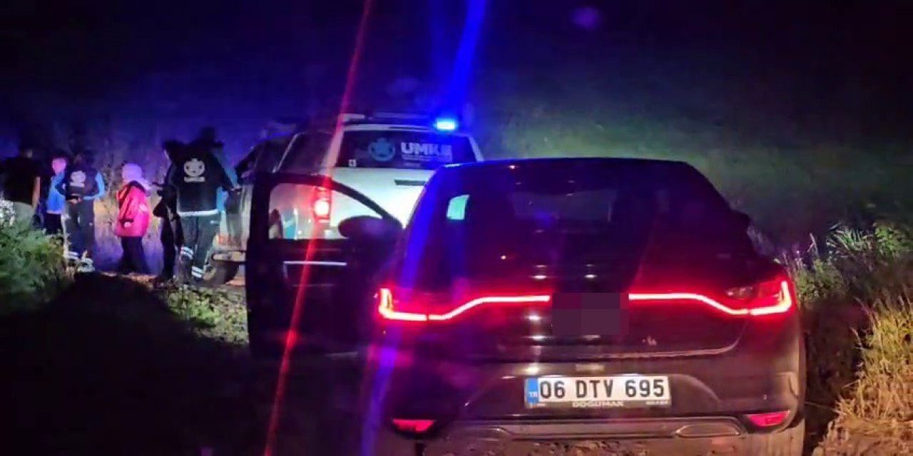 Erzurum sınırında düşen uçağın enkazını arama çalışmaları sürüyor
