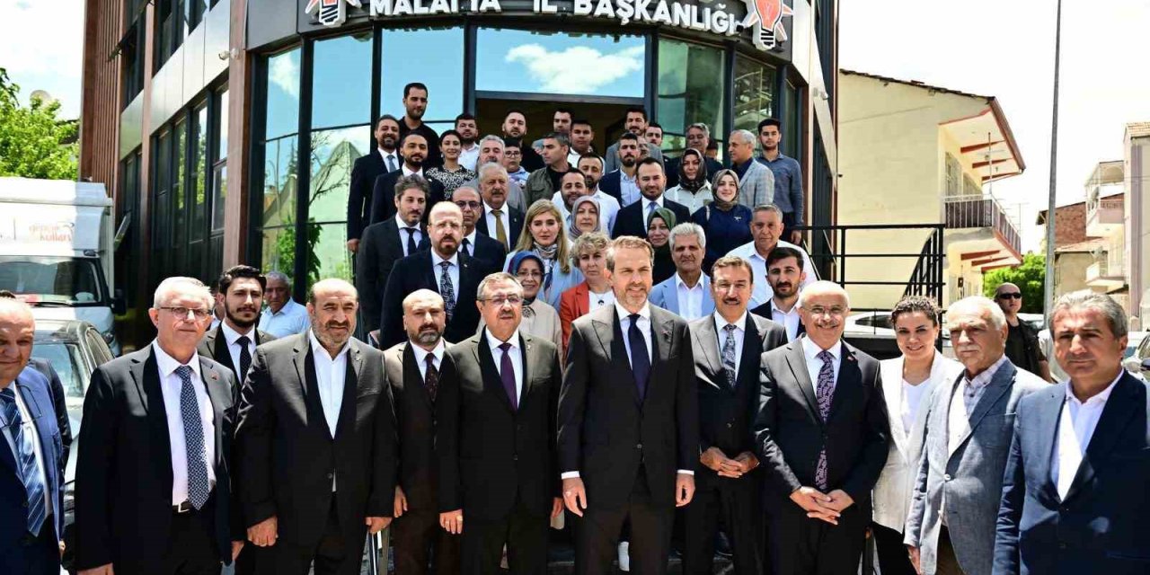 Bakan Bayraktar: "Deprem bölgesinde yeni yerleşim alanlarında doğalgaz altyapısı yılsonuna kadar tamamlanacak"