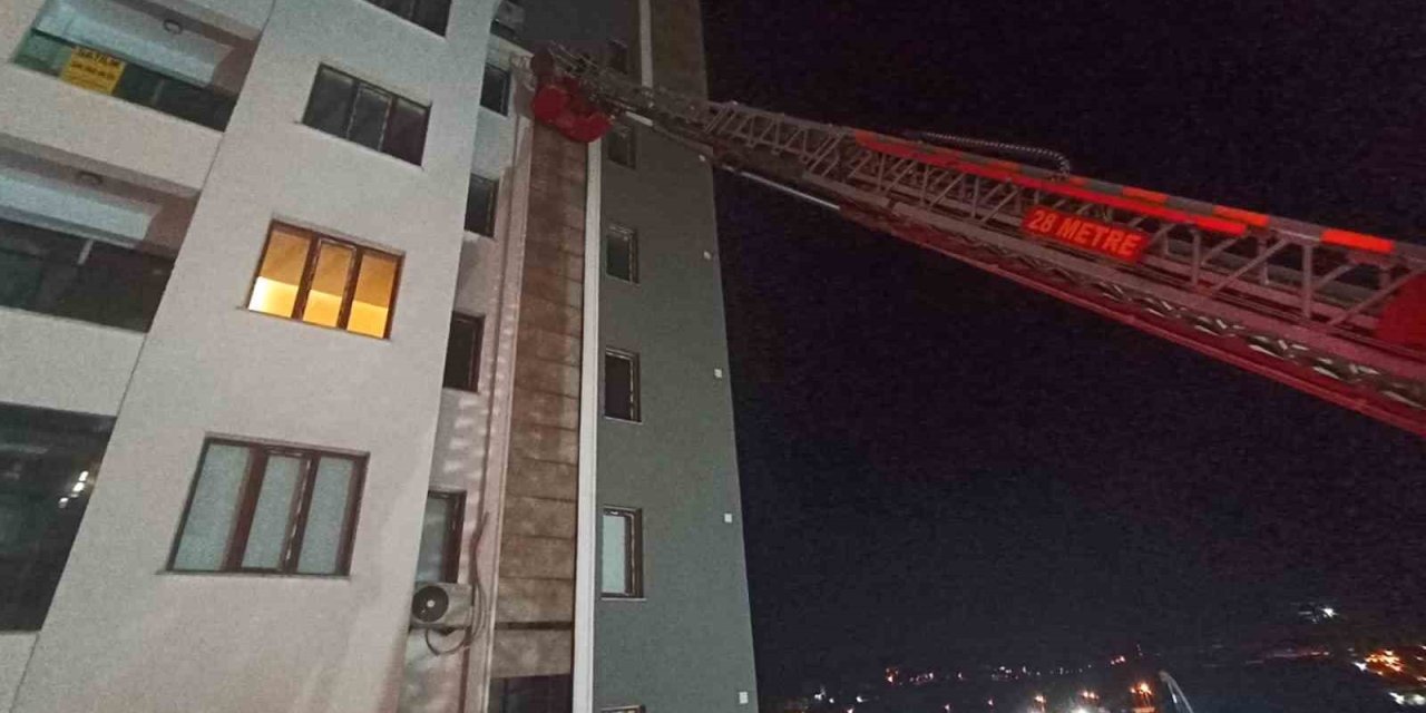Mardin’de apartman dairesinde çıkan yangın söndürüldü