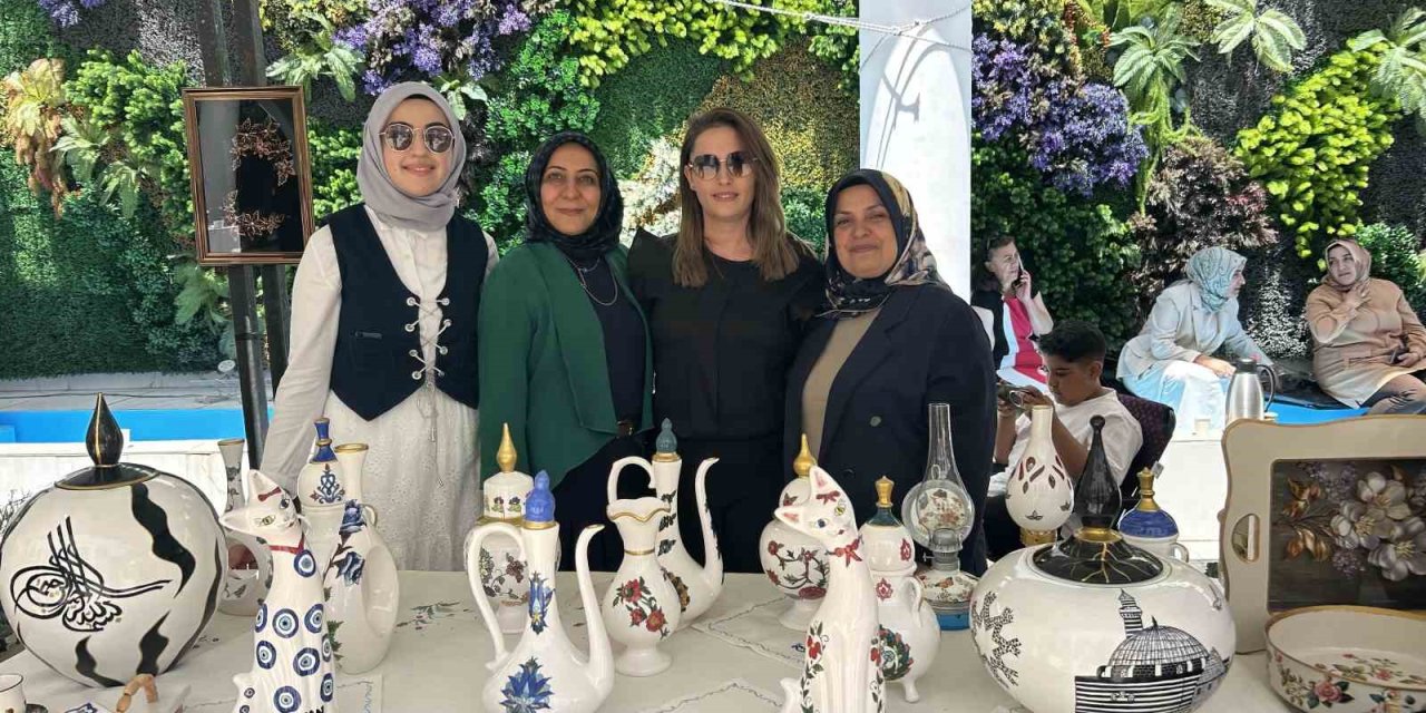Van’da kadın kursiyerlerin el emeği beğeniye sunuldu