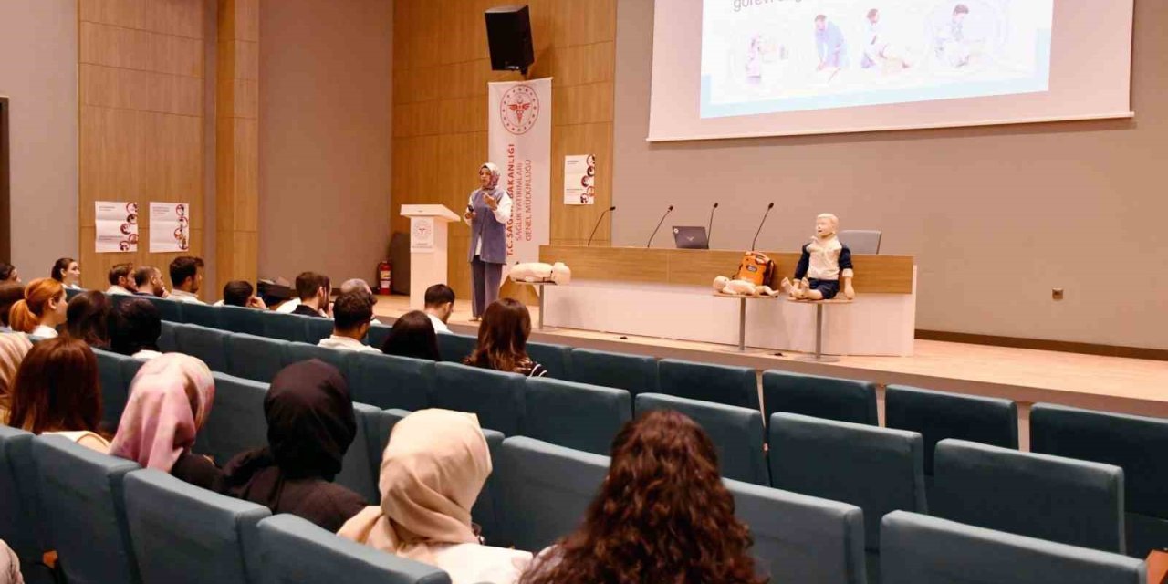 Gaziantep’te binlerce kişi Heimlich manevrası eğitimi aldı