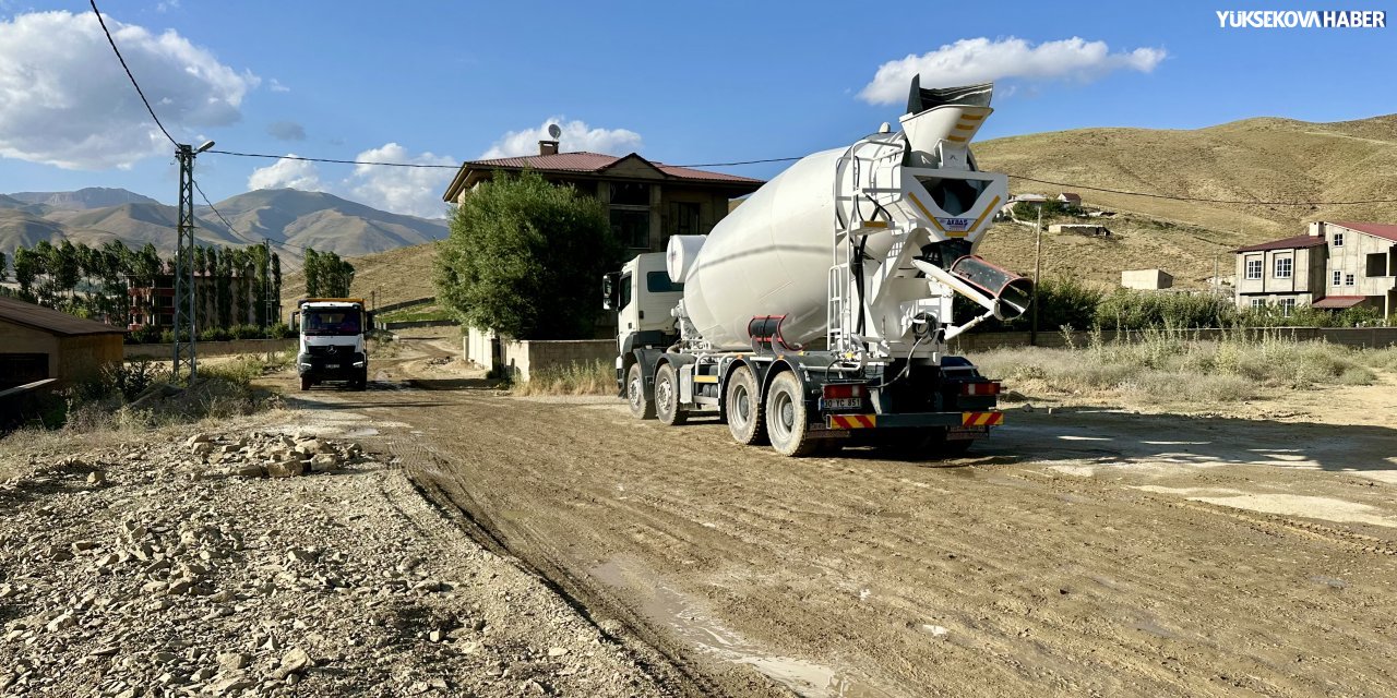 Yüksekova’da TOKİ inşaatı nedeniyle oluşan toz sorununa müdahale edildi