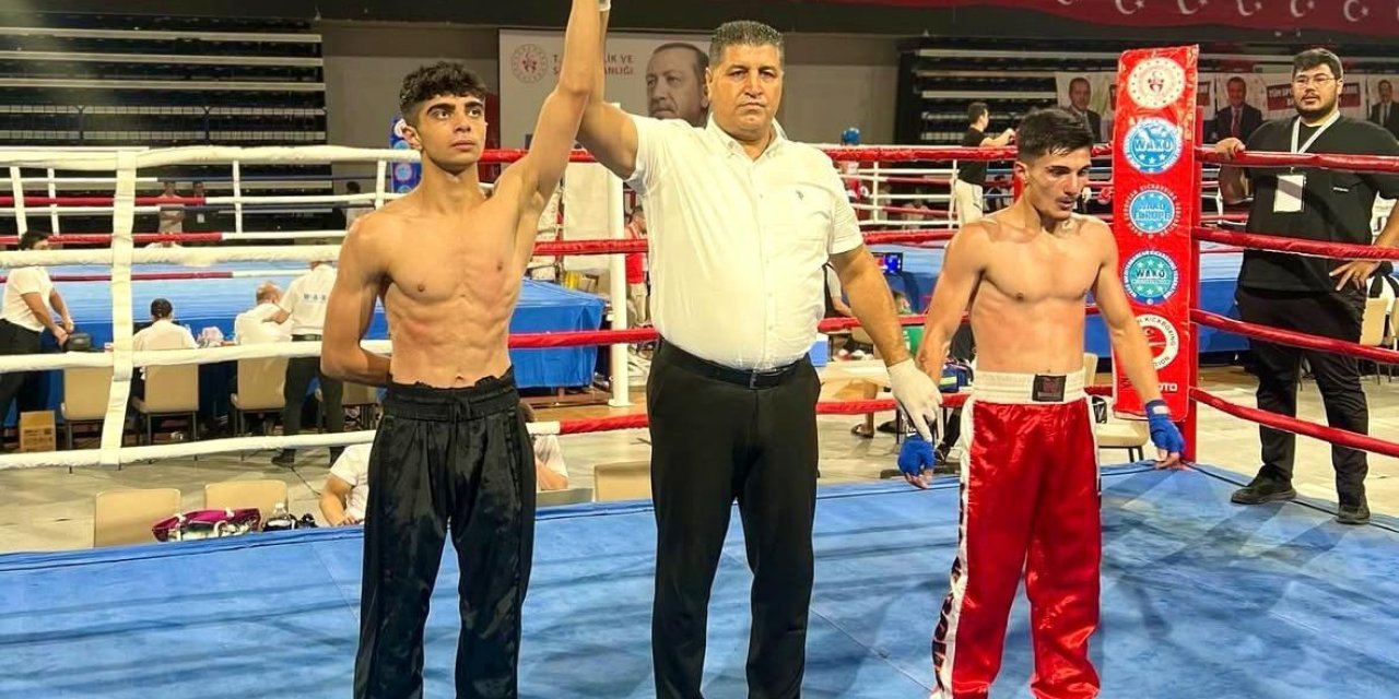 Türkiye Kick Boks Şampiyonası’nda Elazığ’a madalya