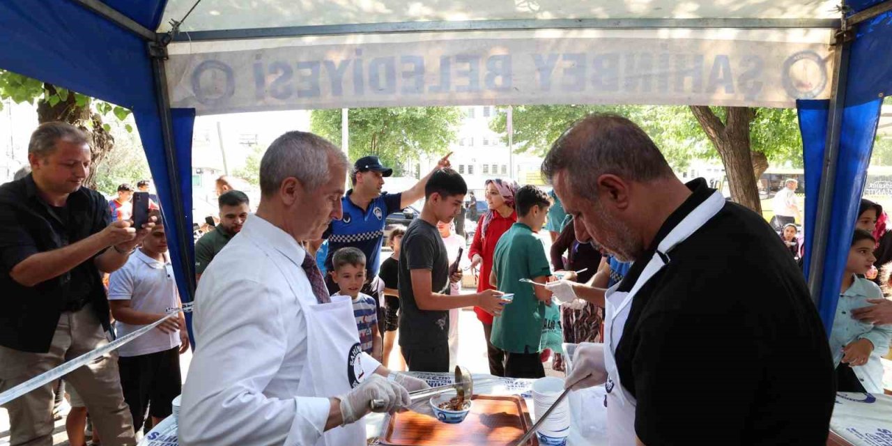 Şahinbey Belediyesi'nde aşure geleneği devam ediyor