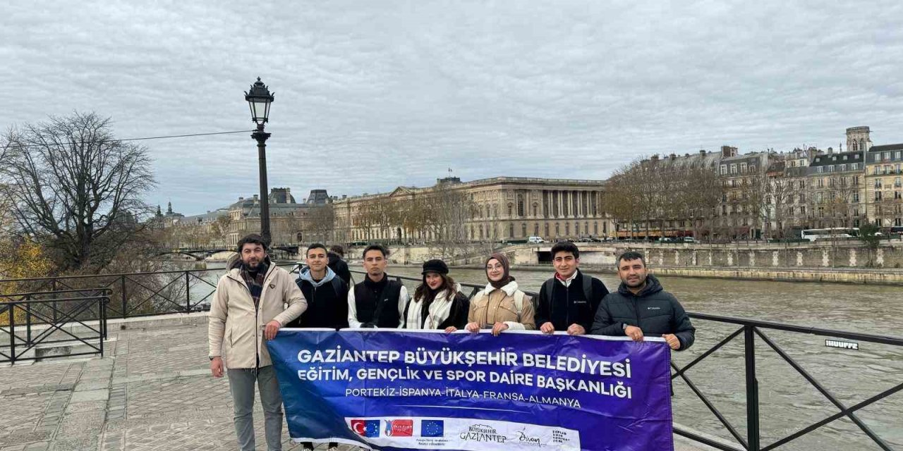 Gaziantep Büyükşehir, gençlere Avrupa gezisinin kapısını aralıyor