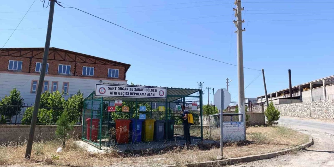 Siirt’te temizlik ve ilaçlama çalışmaları devam ediyor
