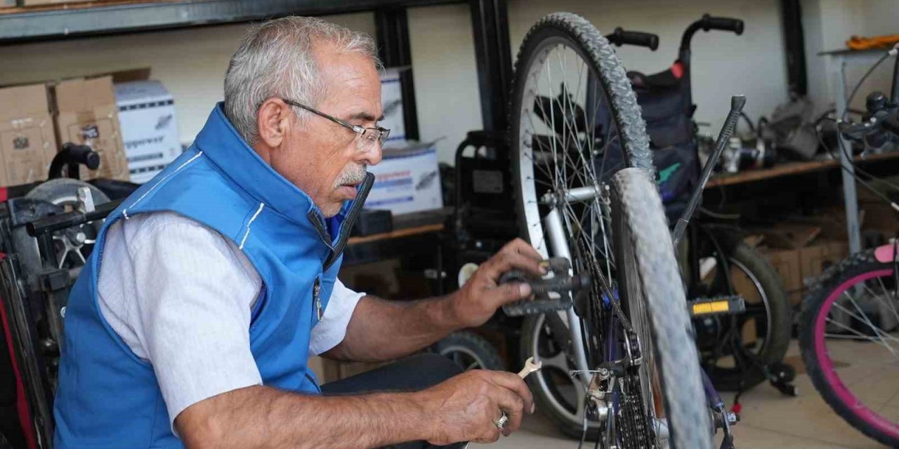 Elazığ’da "Bir Çocuğun Kahramanı Olur musun" kampanyası