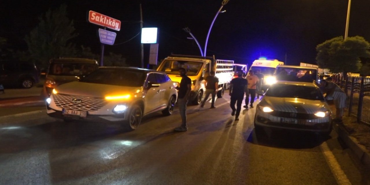 Tunceli’de iki otomobil kafa kafaya çarpıştı: 1 kişi yaralandı