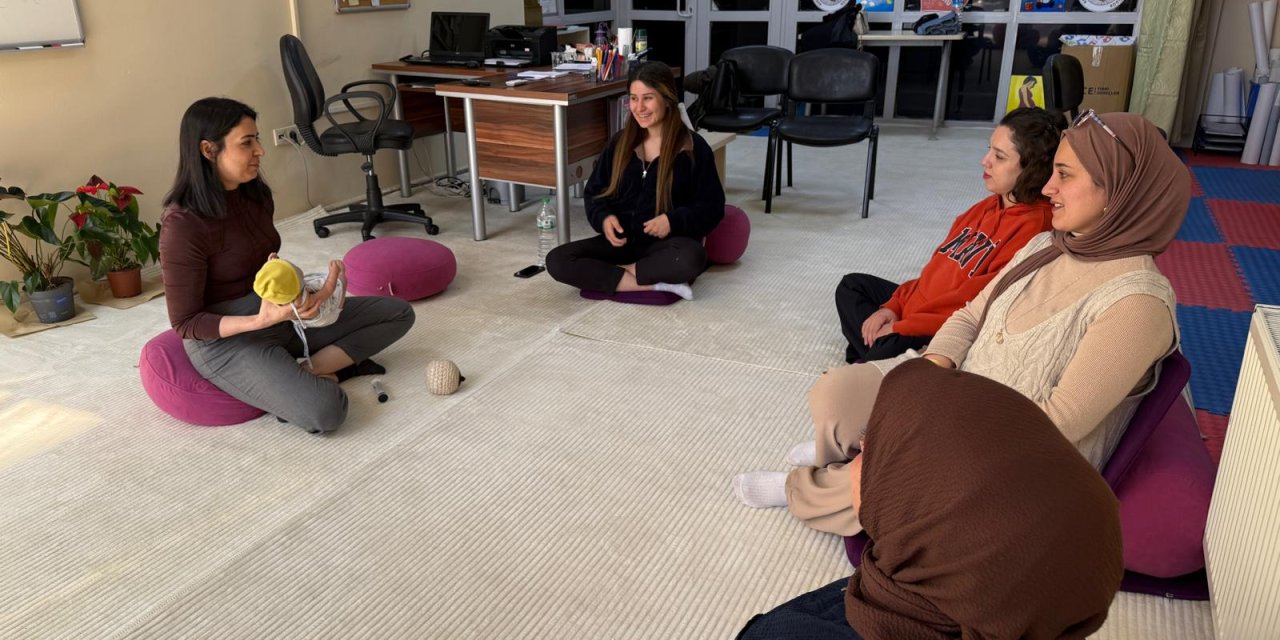 Yüksekova’da gebe bilgilendirme ve danışmanlık hizmetleri sürüyor