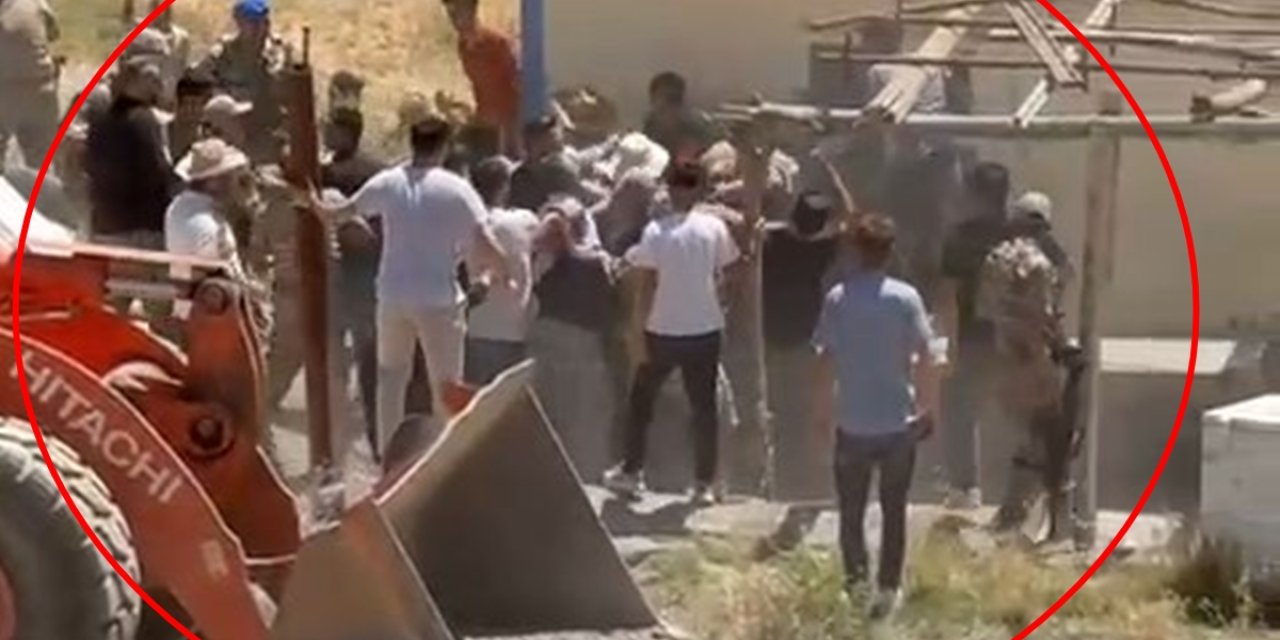 Beytüşşebap'ta sopalı, tekmeli, yumruklu kavga: 5 yaralı, 5 gözaltı