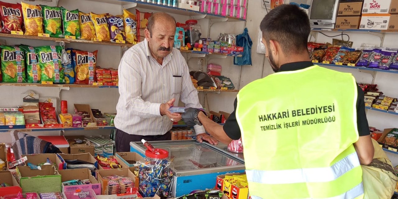 Temiz bir Hakkari için 2 bin broşür dağıtıldı