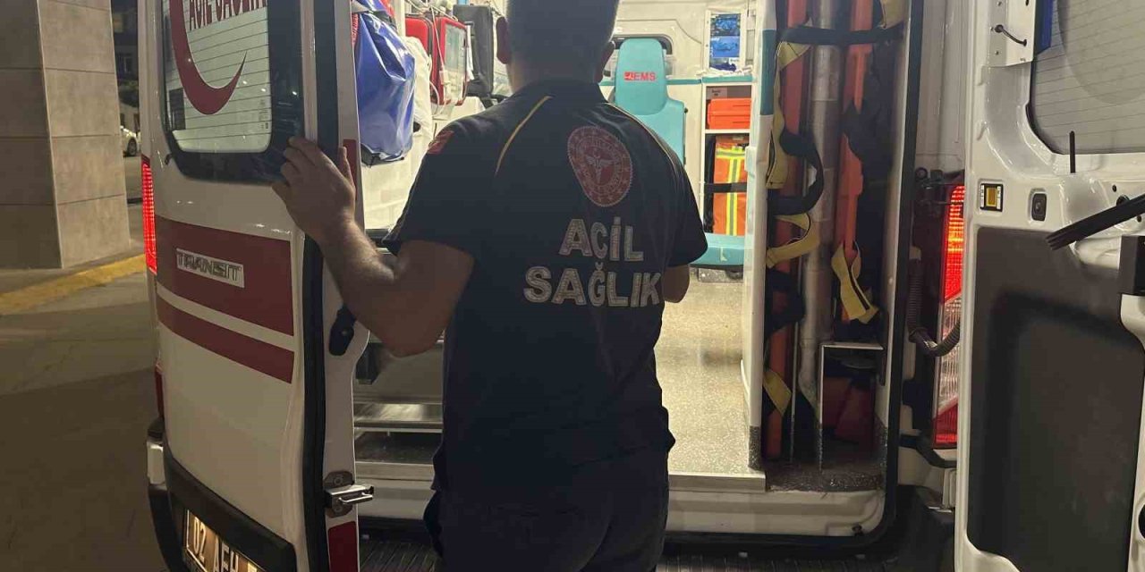 Adıyaman'da yeğen amcasını bıçakladı