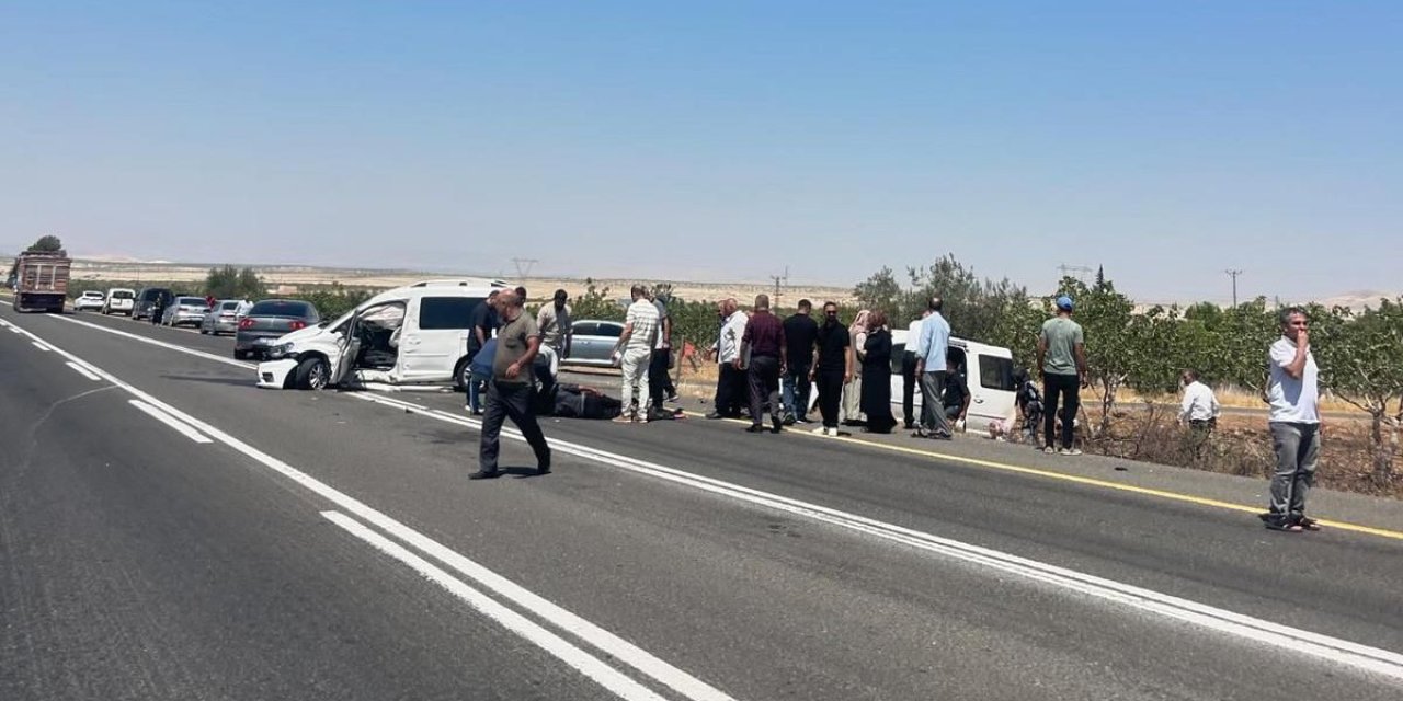 Şanlıurfa’da trafik kazası: 1’i ağır 2 kişi yaralandı
