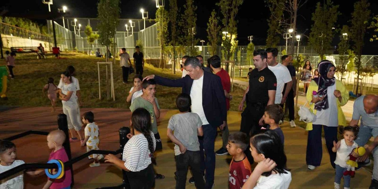 Şırnak Belediyesi Millet Bahçesini halka açtı