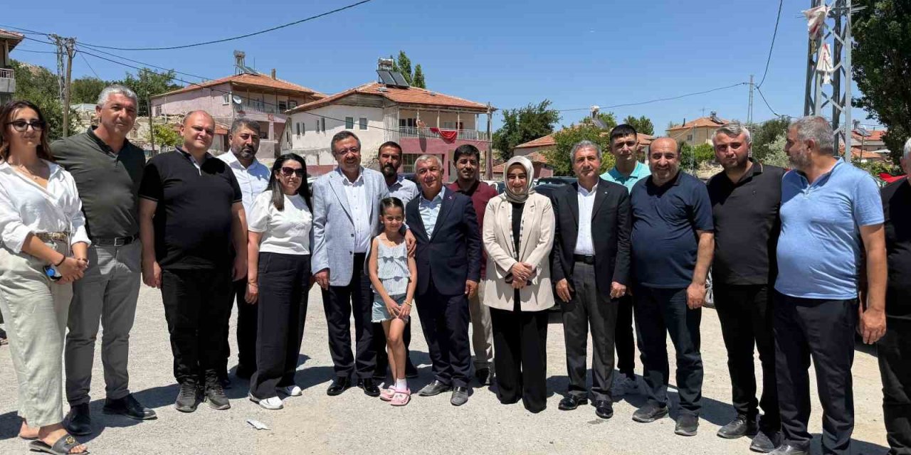 Akçadağ Fatih Mahallesi’nde aşure ikramı