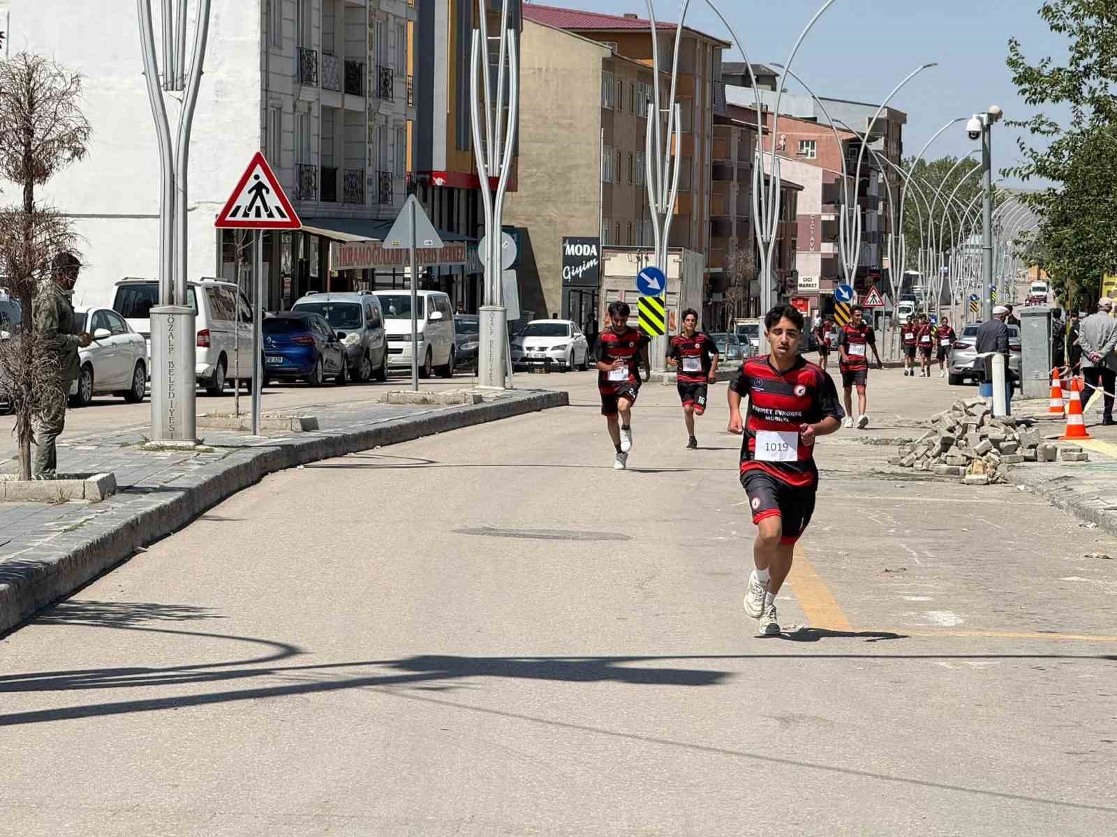 Özalp’te 15 Temmuz Gençlik Koşusu
