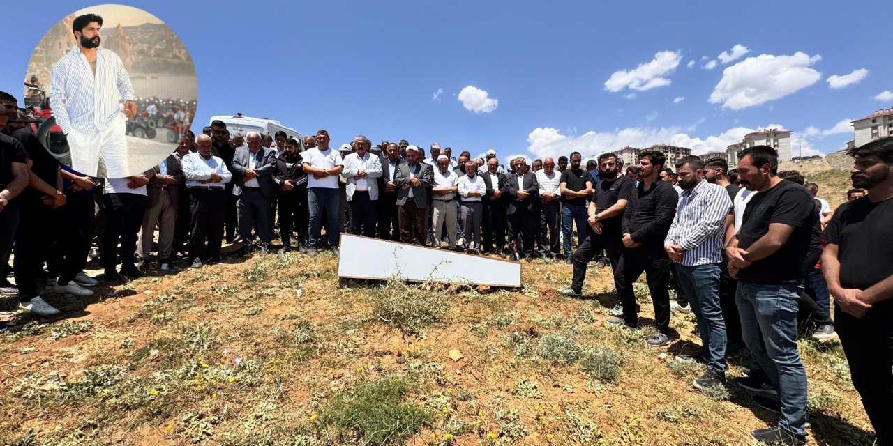 Silahlı saldırıda hayatını kaybeden Karael Yüksekova’da defnedildi