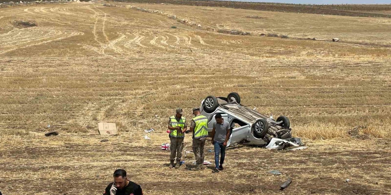 Siirt’te kontrolden çıkan otomobil tarlaya yuvarlandı: 1 kişi yaralandı