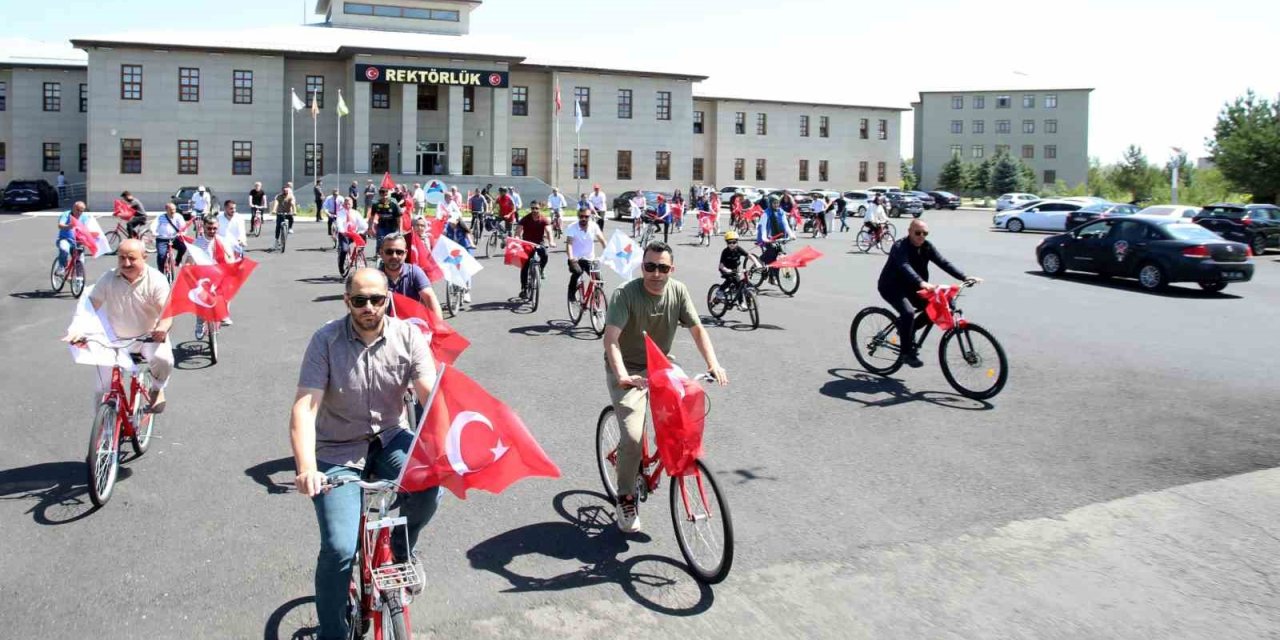 Ağrı’da 15 Temmuz anısına bisiklet turu yapıldı